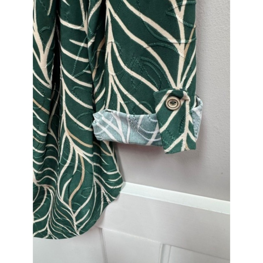 Amana Green Leaf Print Roll Tab Sleeve Blouse Split Neck Top Medium T8004-34-BOM - Picture 4 of 6